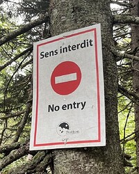 sens-interdit-no-entry-trail-sign