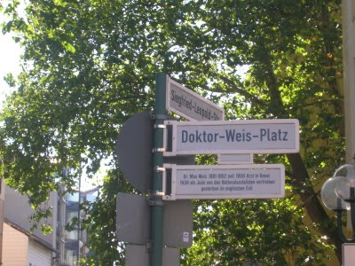 Doktor-Weis-Platz