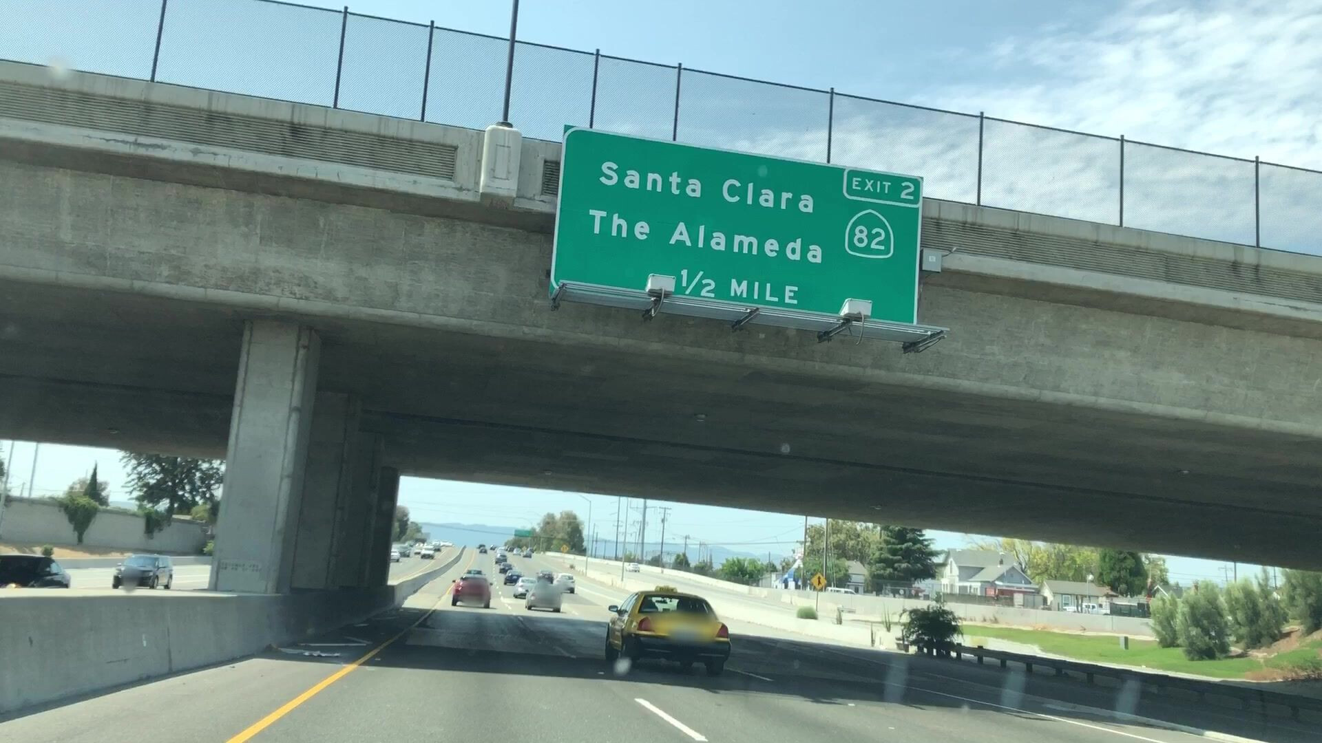 Exit 2: Santa Clara / The Alameda / State Route 82, ½ Mile (© 2008 lvl5, CC BY-SA 4.0)