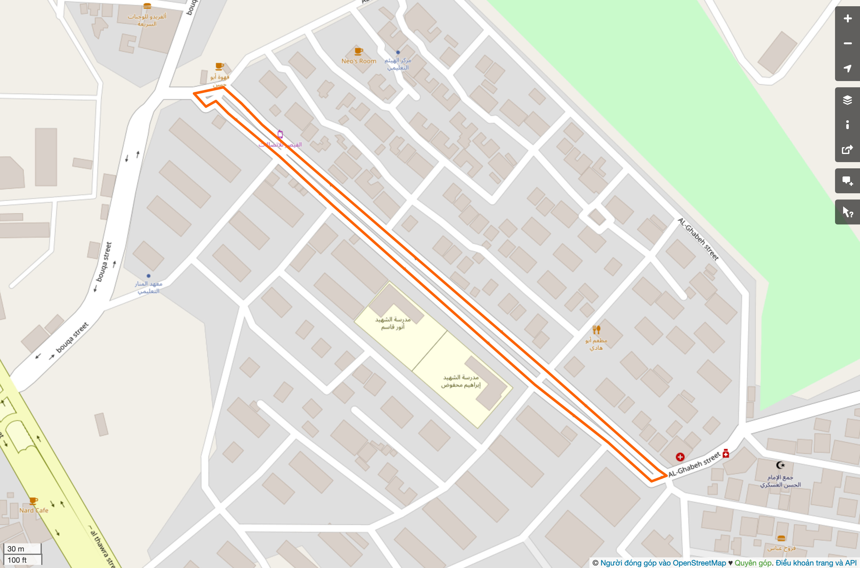 A linear street six blocks long, divided by a median.